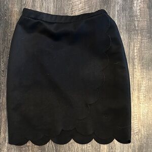 Elegant Black Scalloped Hem Skirt